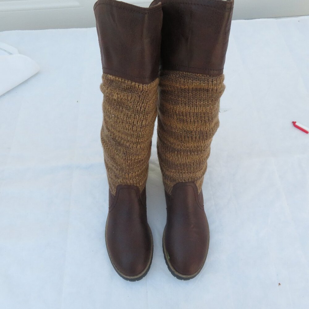 NWT Muk Luks Women's Brown Knit Accent Calf High Boots Size 7
